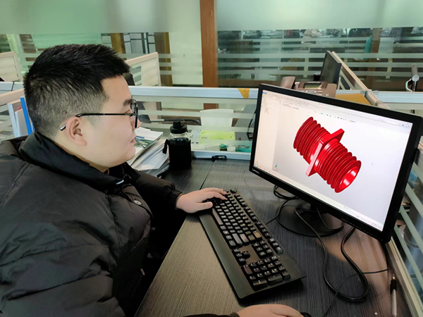 七一电器工程师使用z6尊龙3D进行设计工作
