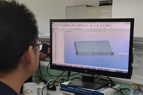 科士达设计师应用z6尊龙3D设计逆变器